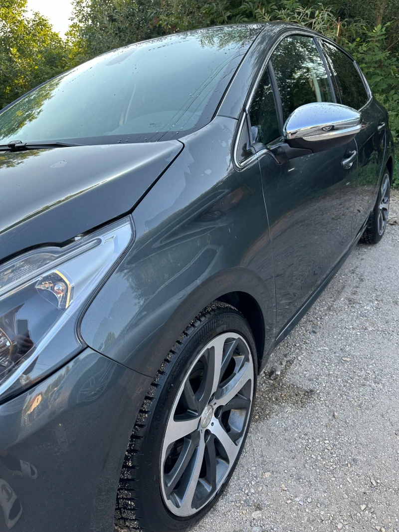 Peugeot 208 1.6HDi allure , снимка 5 - Автомобили и джипове - 46041010