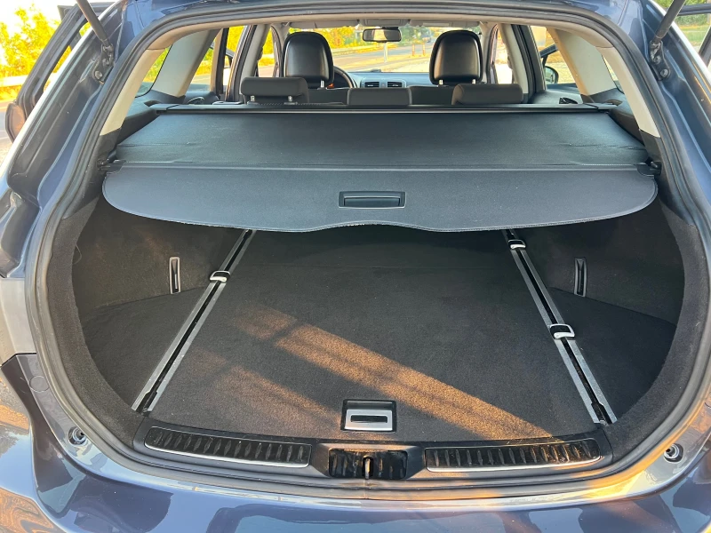 Toyota Avensis 2.0 D4D/126p.s., снимка 12 - Автомобили и джипове - 51477716