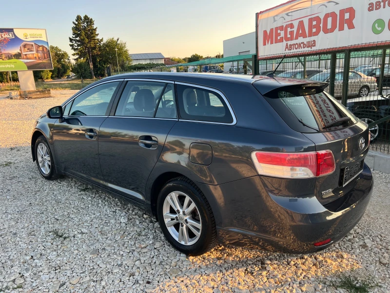 Toyota Avensis 2.0 D4D/126p.s., снимка 2 - Автомобили и джипове - 51477716