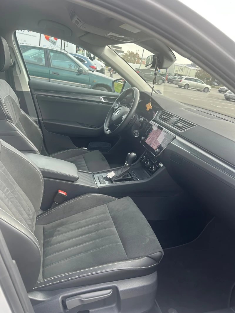 Skoda Superb 2.0 TSI, снимка 4 - Автомобили и джипове - 52174395