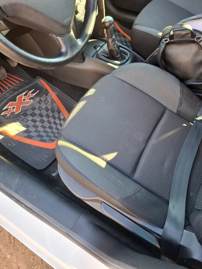Peugeot 207, снимка 12 - Автомобили и джипове - 52429042
