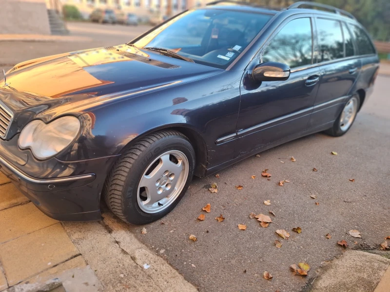 Mercedes-Benz C 200 2.2 CDI, снимка 4 - Автомобили и джипове - 52708353