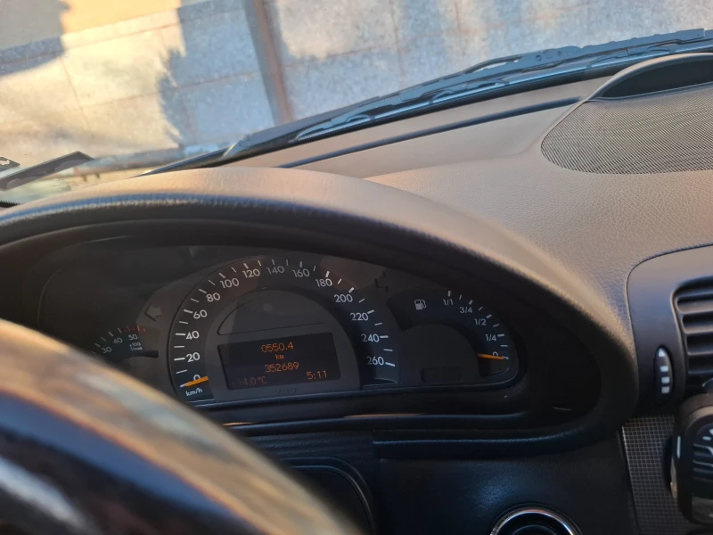 Mercedes-Benz C 200 2.2 CDI, снимка 7 - Автомобили и джипове - 52708353