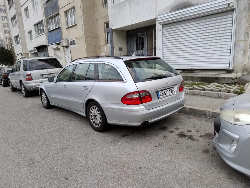 Mercedes-Benz E 200, снимка 4 - Автомобили и джипове - 52894089