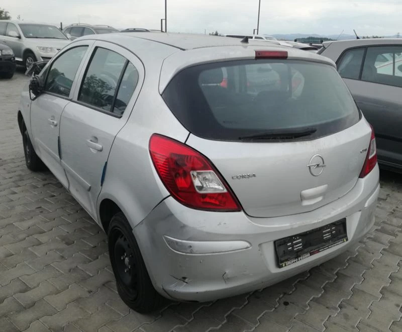 Opel Corsa 1.3CDTI/Z13DTH, снимка 8 - Автомобили и джипове - 21651540