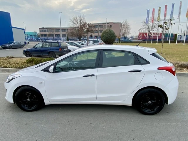 Hyundai I30 1.4i-100кс-EURO5-LED-ХЕЧБЕК - изображение 8