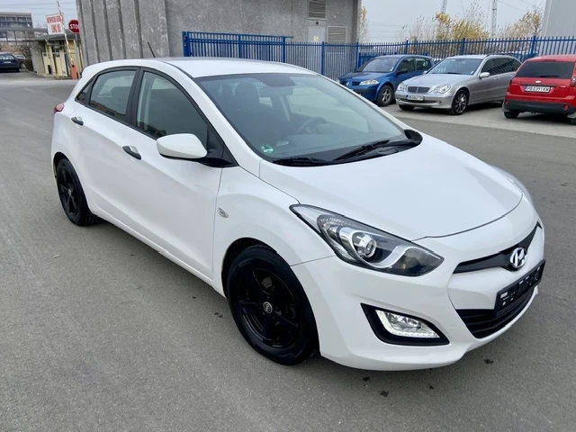 Hyundai I30 1.4i-100кс-EURO5-LED-ХЕЧБЕК - изображение 2