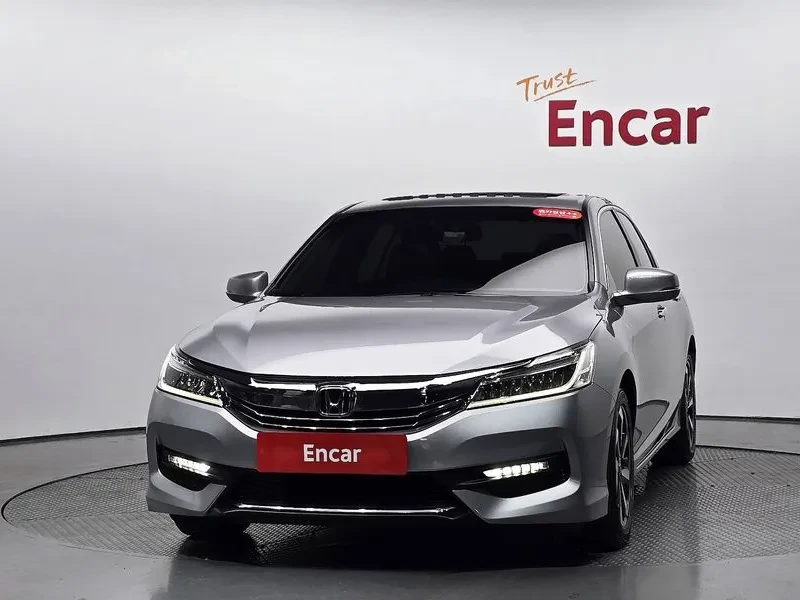 Honda Accord 2.4 9Th Gen , снимка 2 - Автомобили и джипове - 55796170