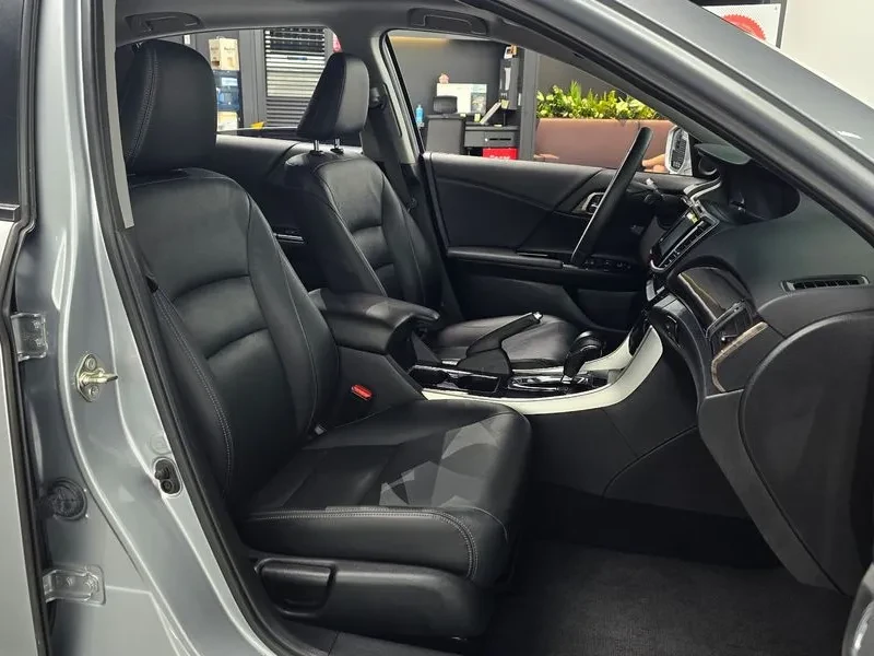 Honda Accord 2.4 9Th Gen , снимка 9 - Автомобили и джипове - 55796170