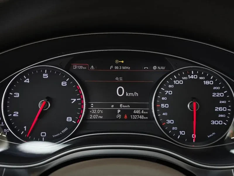 Audi A7 3.0 Tfsi Quattro Prestige, снимка 8 - Автомобили и джипове - 55883423