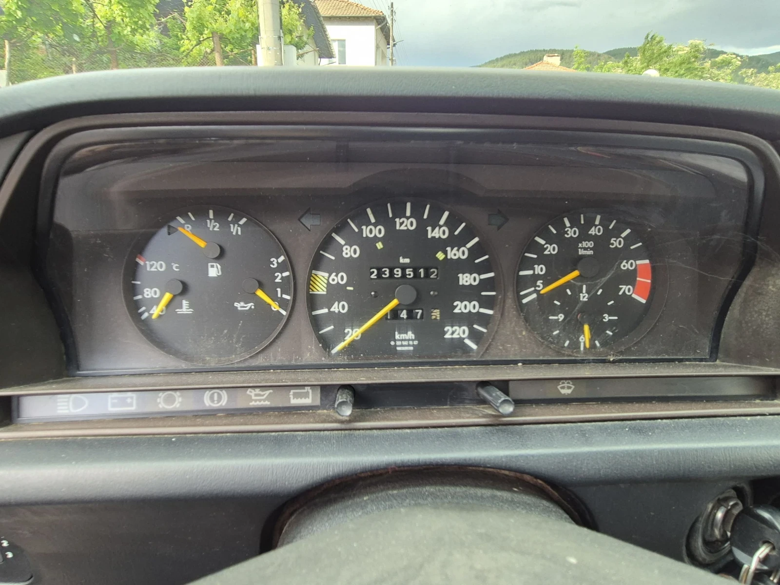 Mercedes-Benz 190 Е, снимка 14 - Автомобили и джипове - 46462862