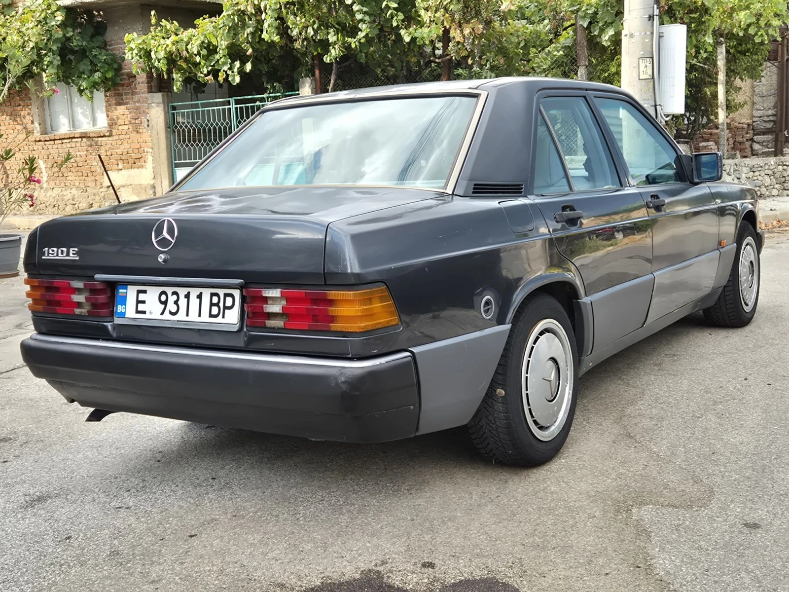 Mercedes-Benz 190 Е, снимка 4 - Автомобили и джипове - 46462862