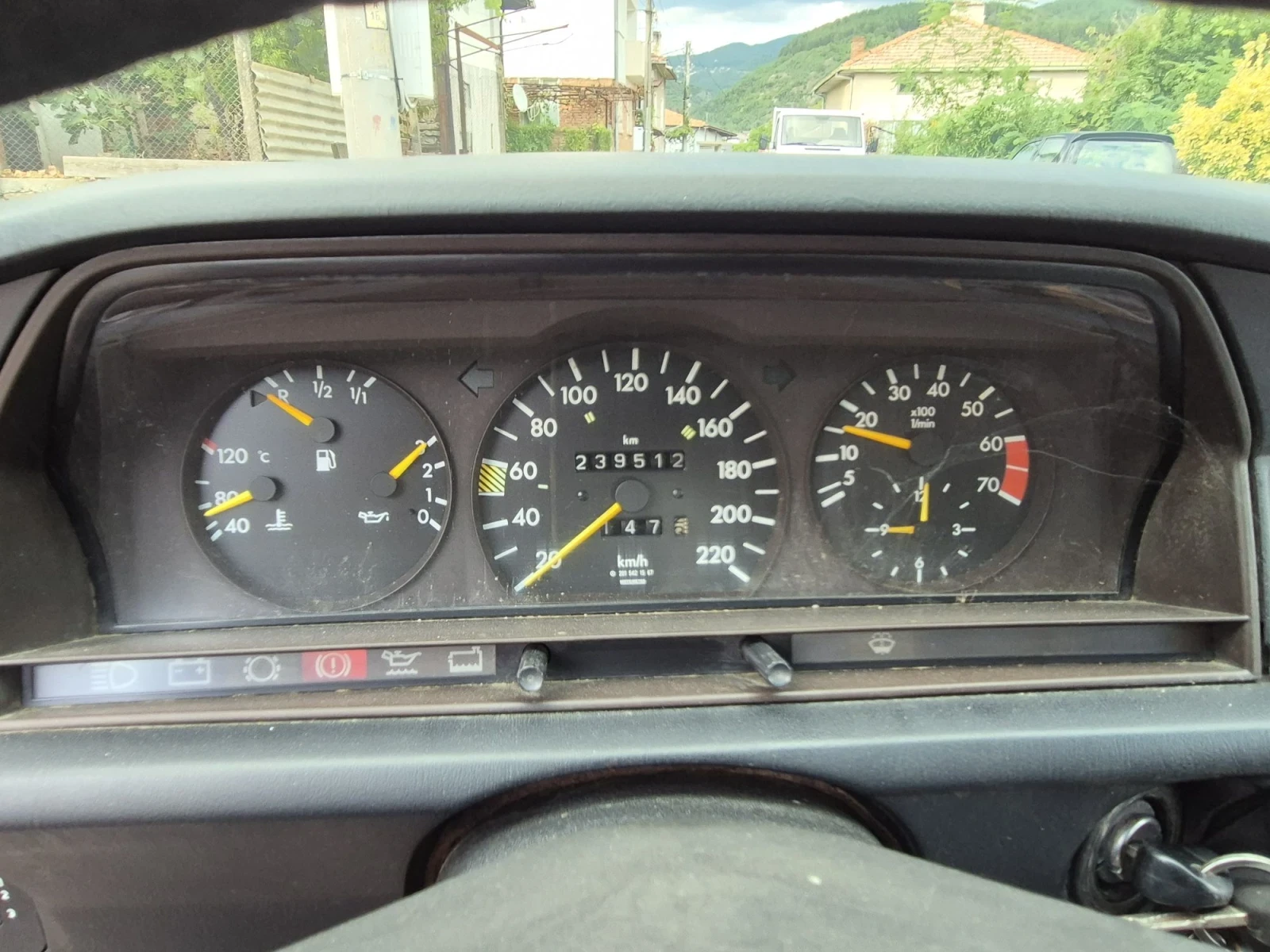 Mercedes-Benz 190 Е, снимка 14 - Автомобили и джипове - 46462862