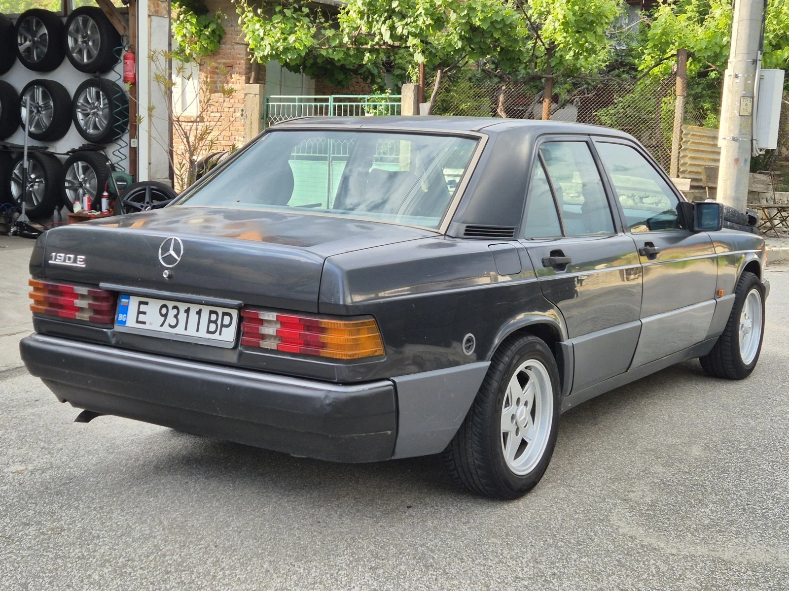Mercedes-Benz 190 Е, снимка 2 - Автомобили и джипове - 46462862