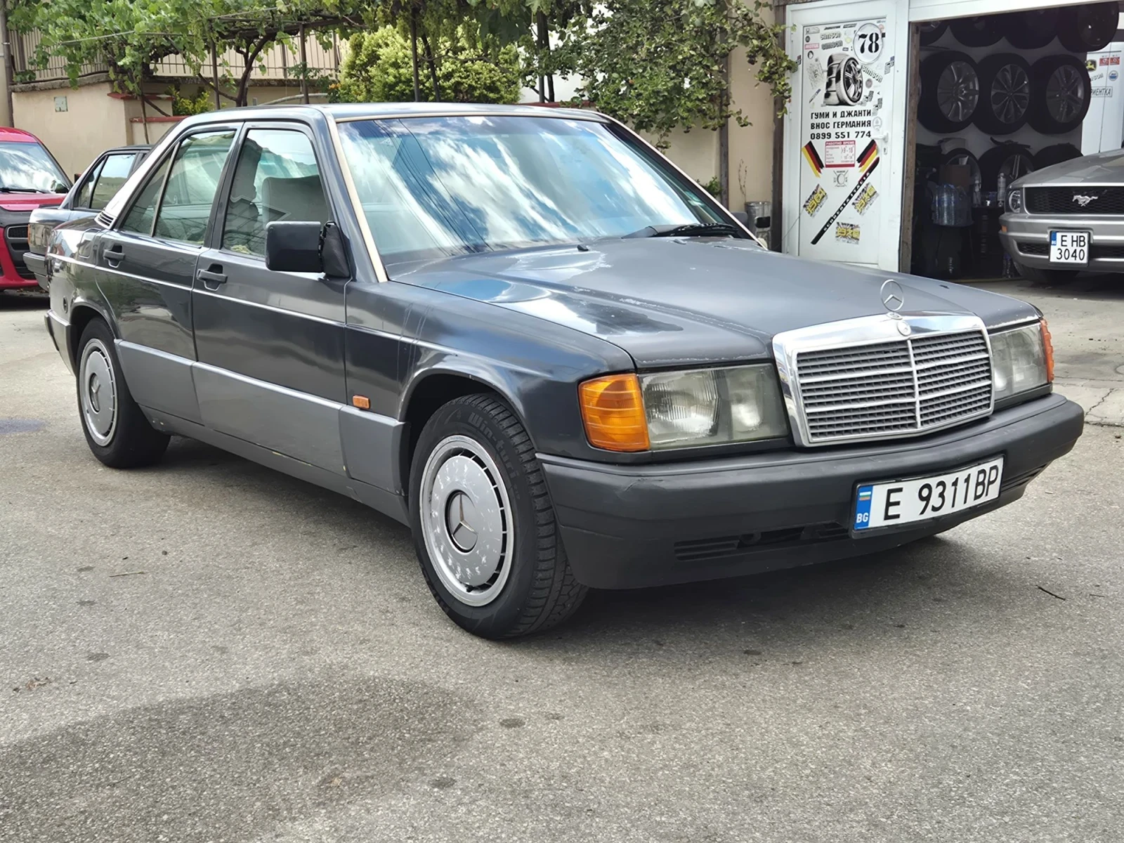 Mercedes-Benz 190 Е, снимка 3 - Автомобили и джипове - 46462862