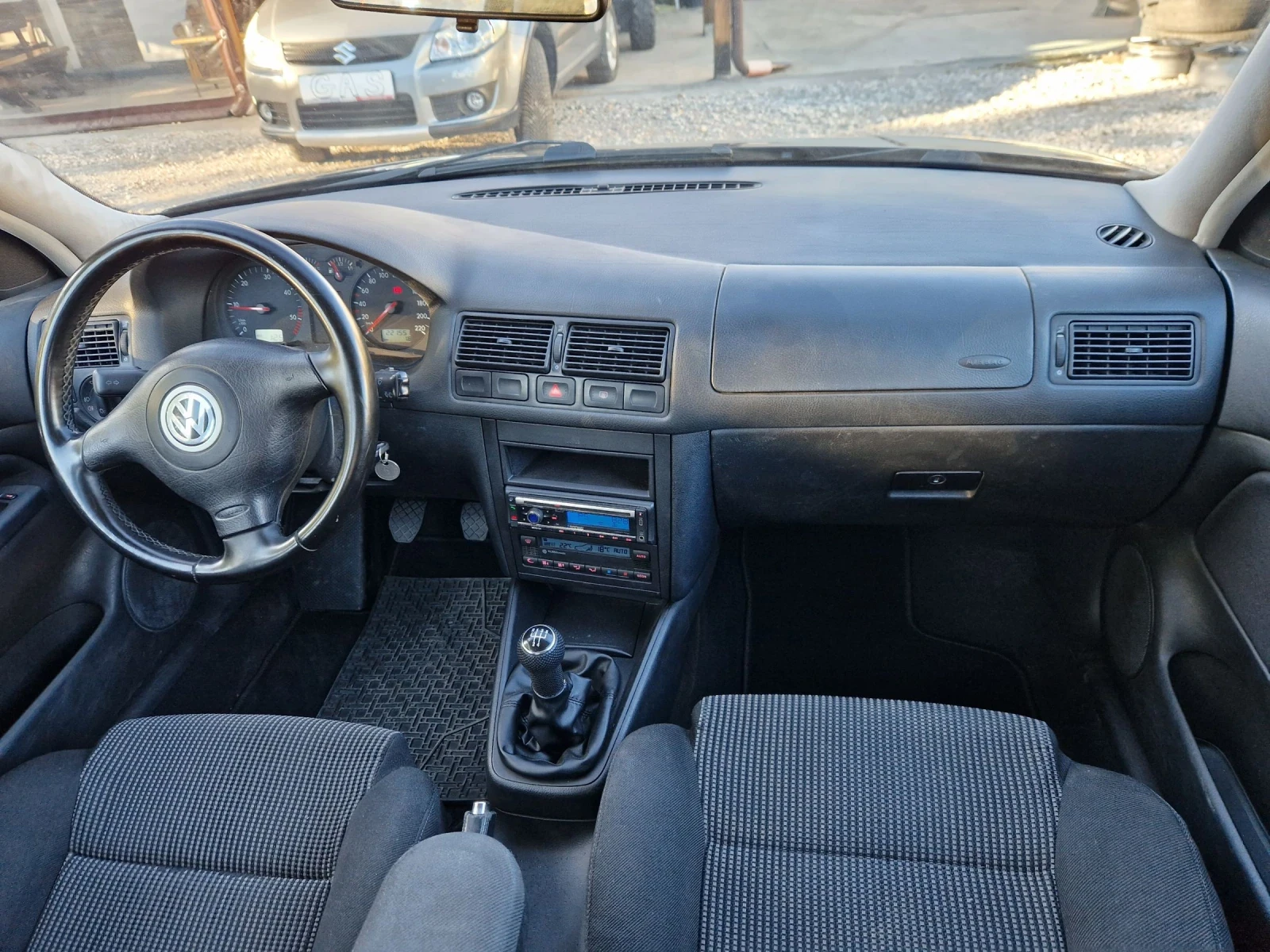 VW Golf 1.9TDI ИТАЛИЯ  - изображение 10