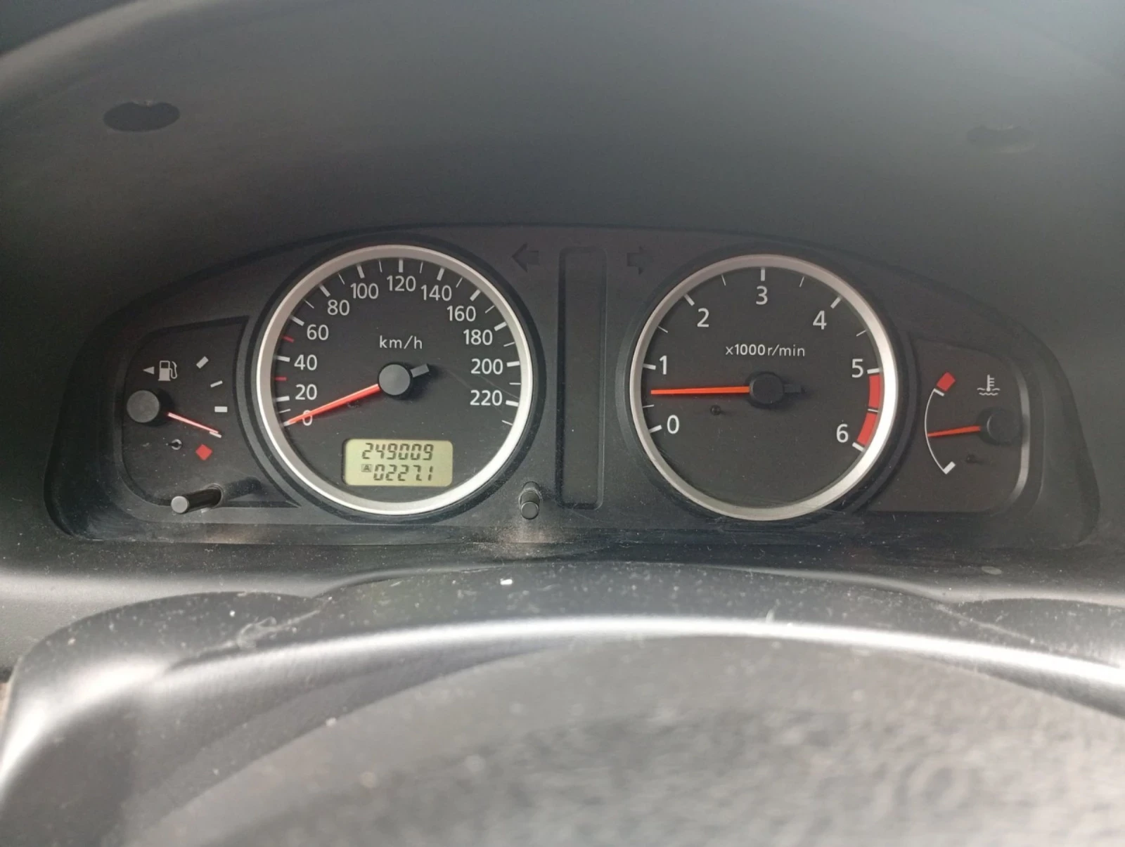 Nissan Almera 2.2 dCi | Mobile.bg   15