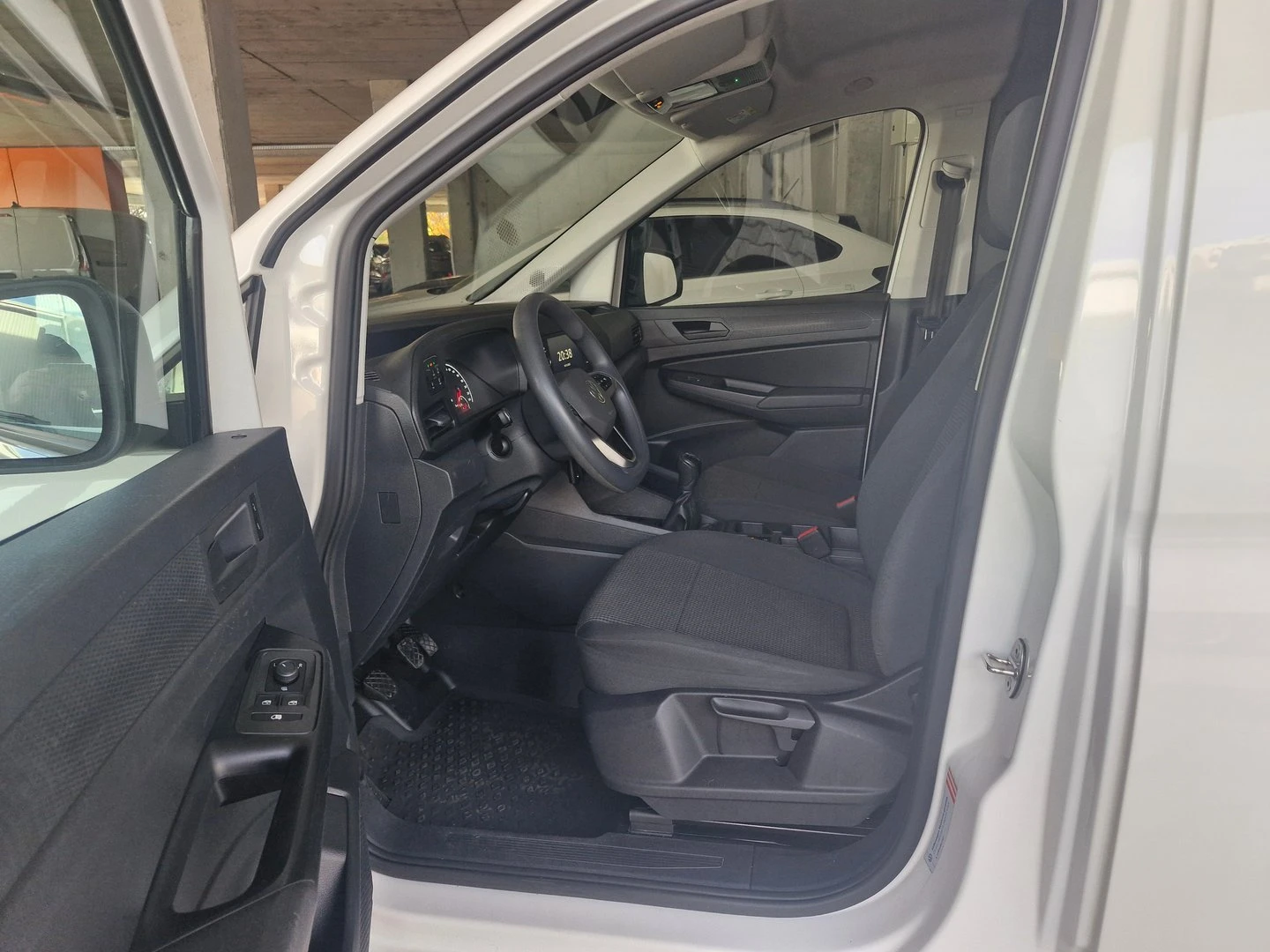 VW Caddy Cargo 3.1 m3 TDI, снимка 4 - Автомобили и джипове - 56420394