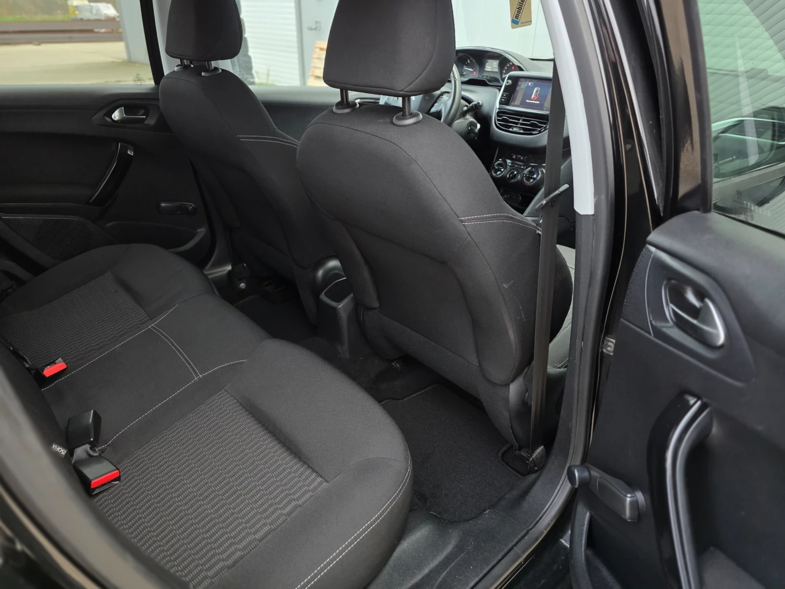 Peugeot 208 Navi - изображение 8