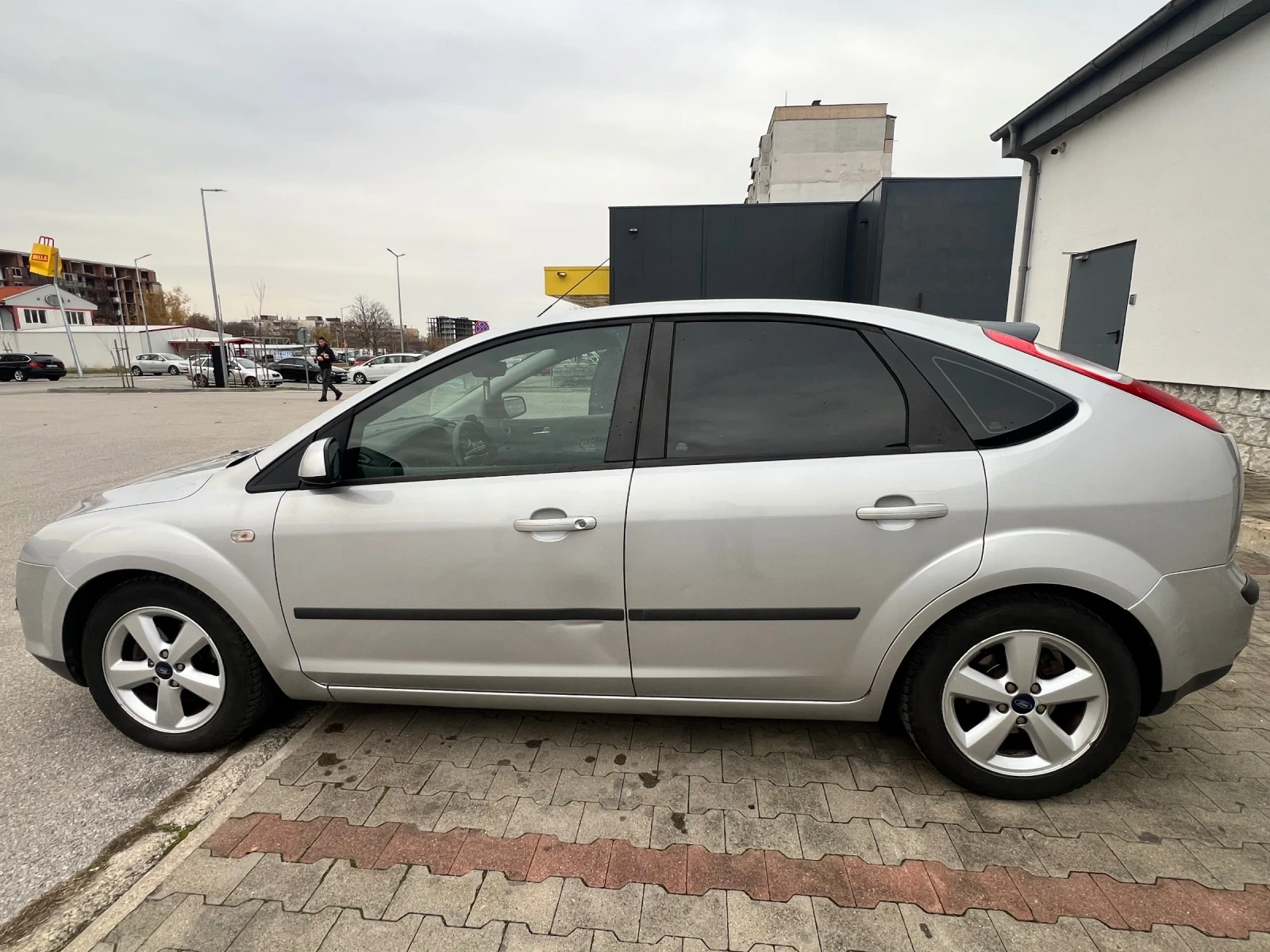 Ford Focus 1.6 - изображение 5