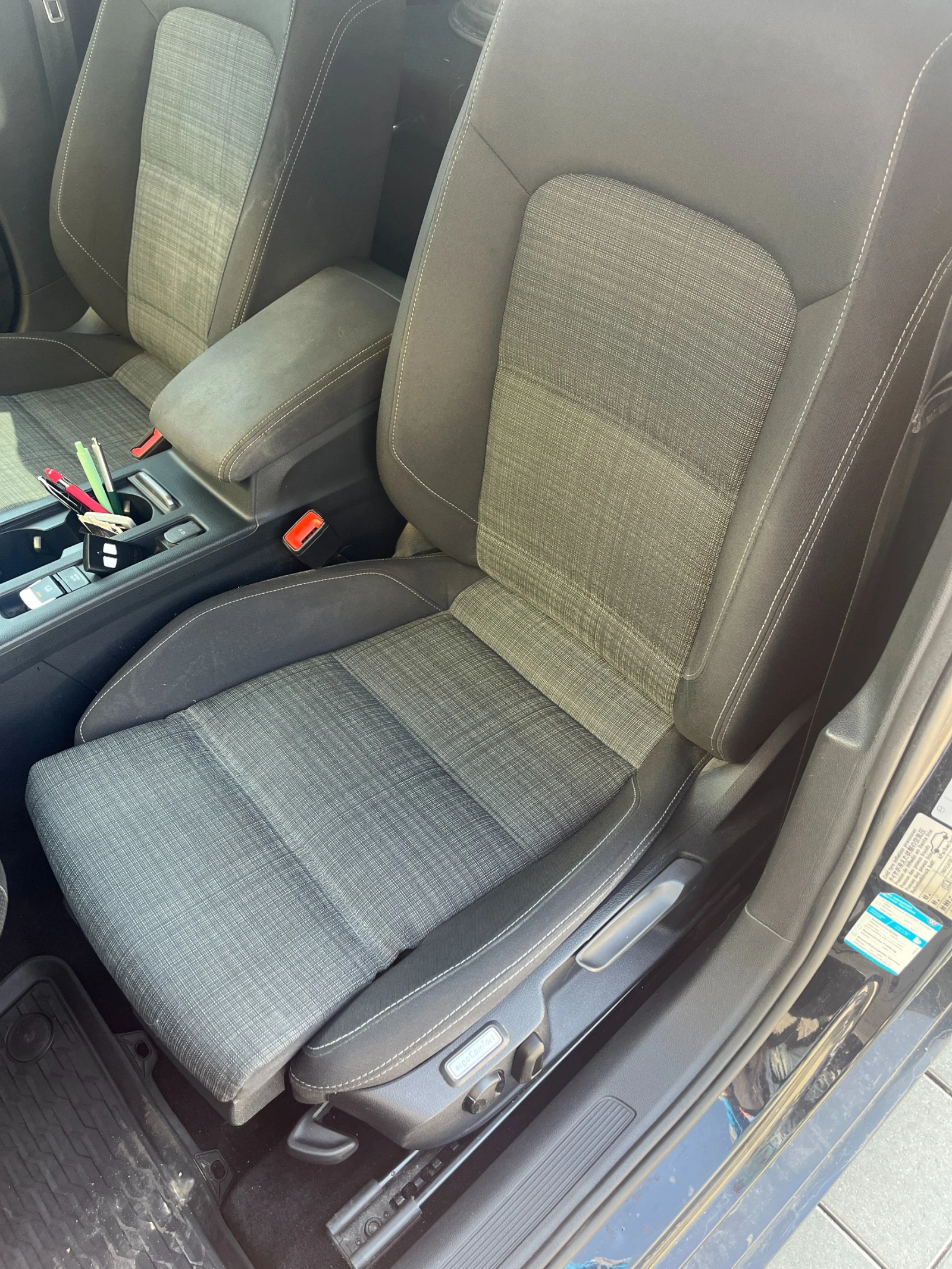 VW Passat, снимка 16 - Автомобили и джипове - 53737429