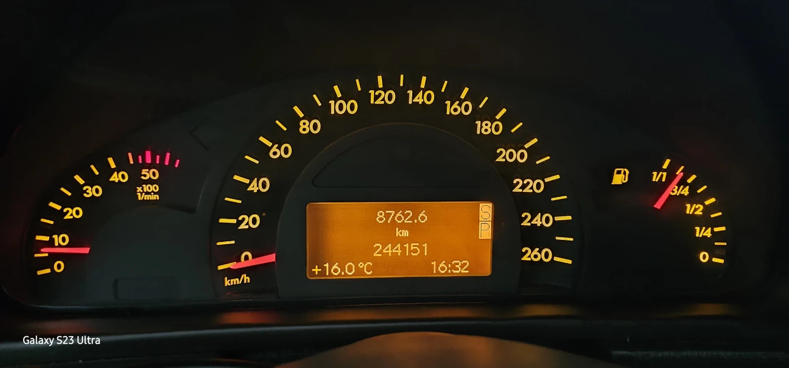 Mercedes-Benz C 270, снимка 14 - Автомобили и джипове - 53858200