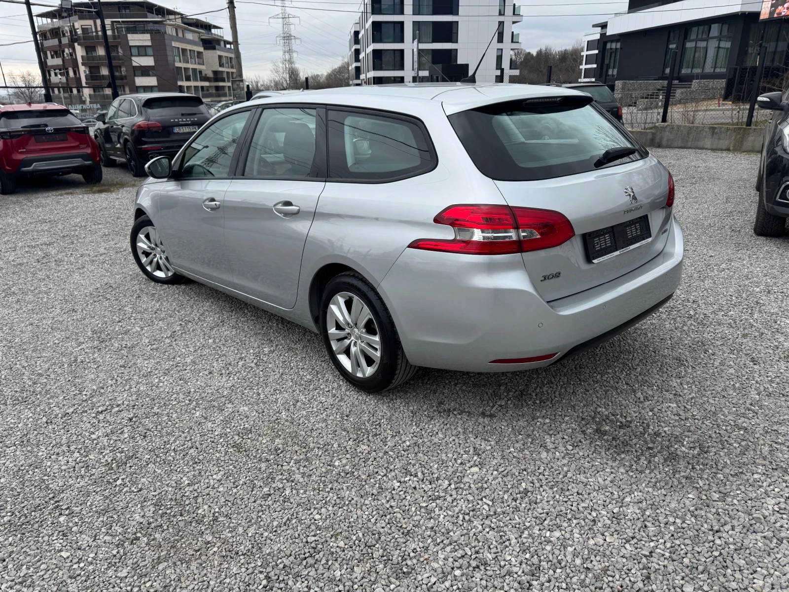 Peugeot 308 LED* NAVI* 1.6hdi 120hp* 3.2016г* 195000км* ЛИЗИНГ, снимка 9 - Автомобили и джипове - 53947491