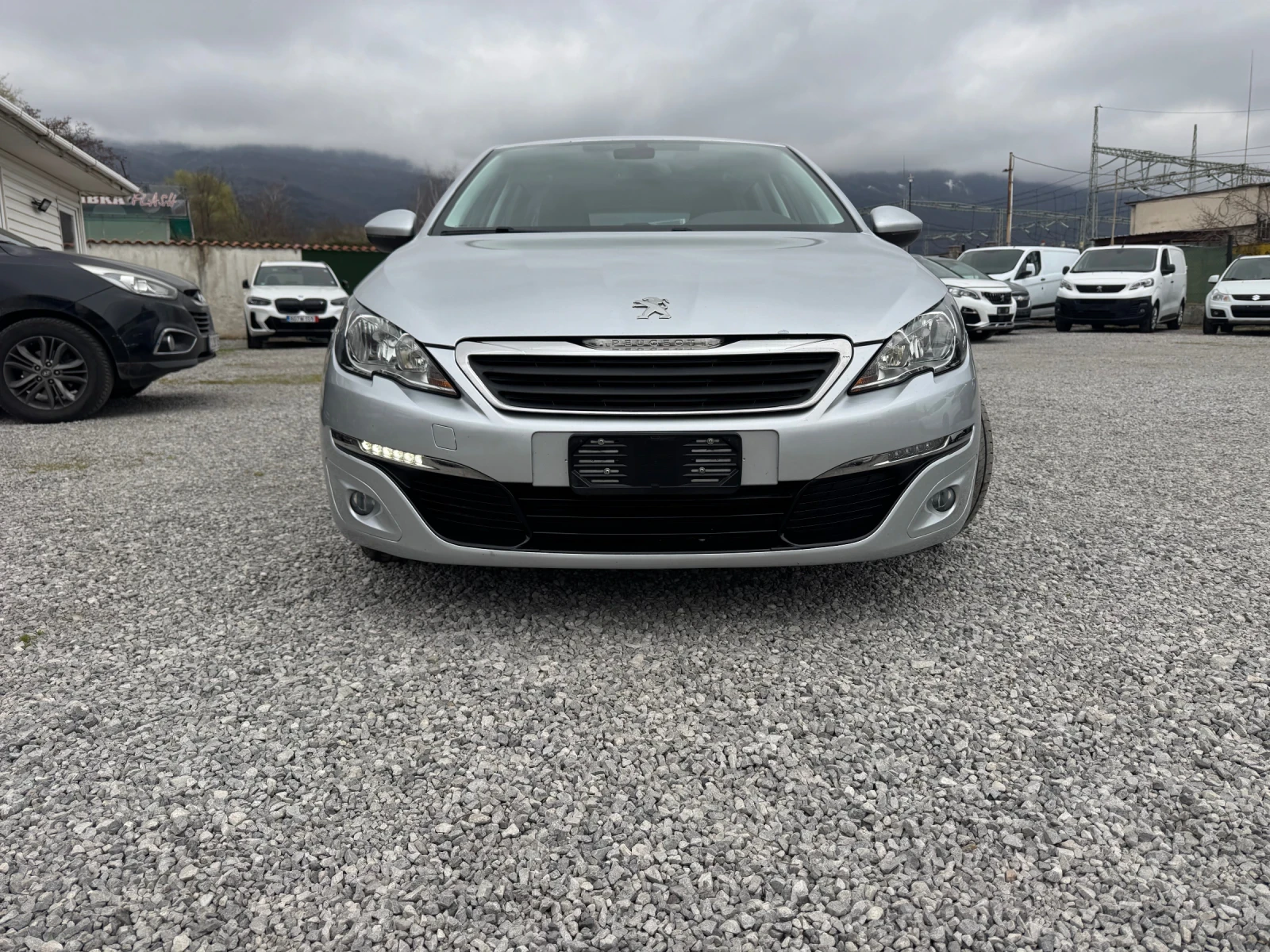 Peugeot 308 LED* NAVI* 1.6hdi 120hp* 3.2016г* 195000км* ЛИЗИНГ, снимка 16 - Автомобили и джипове - 53947491