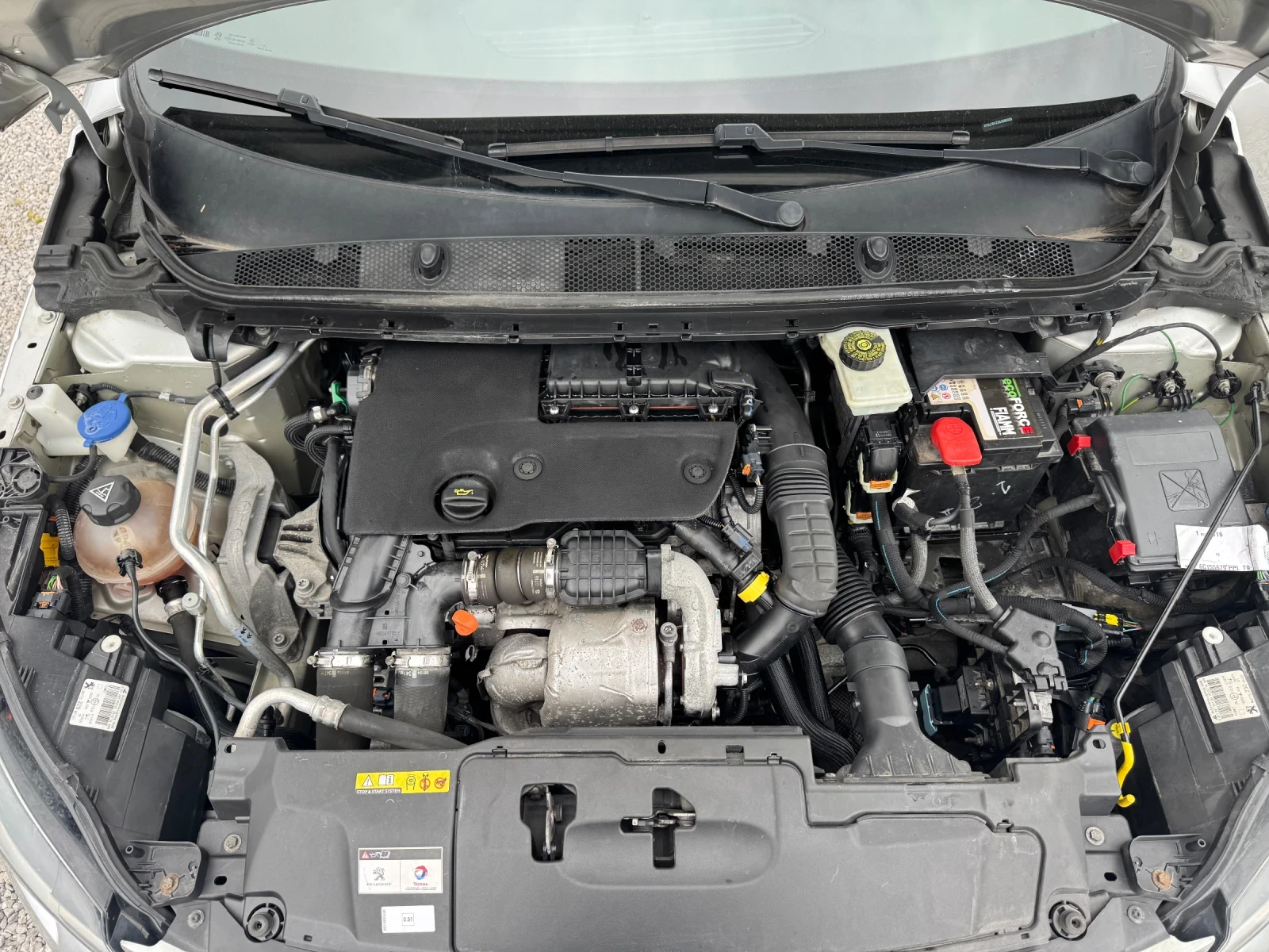 Peugeot 308 LED* NAVI* 1.6hdi 120hp* 3.2016г* 195000км* ЛИЗИНГ, снимка 5 - Автомобили и джипове - 53947491