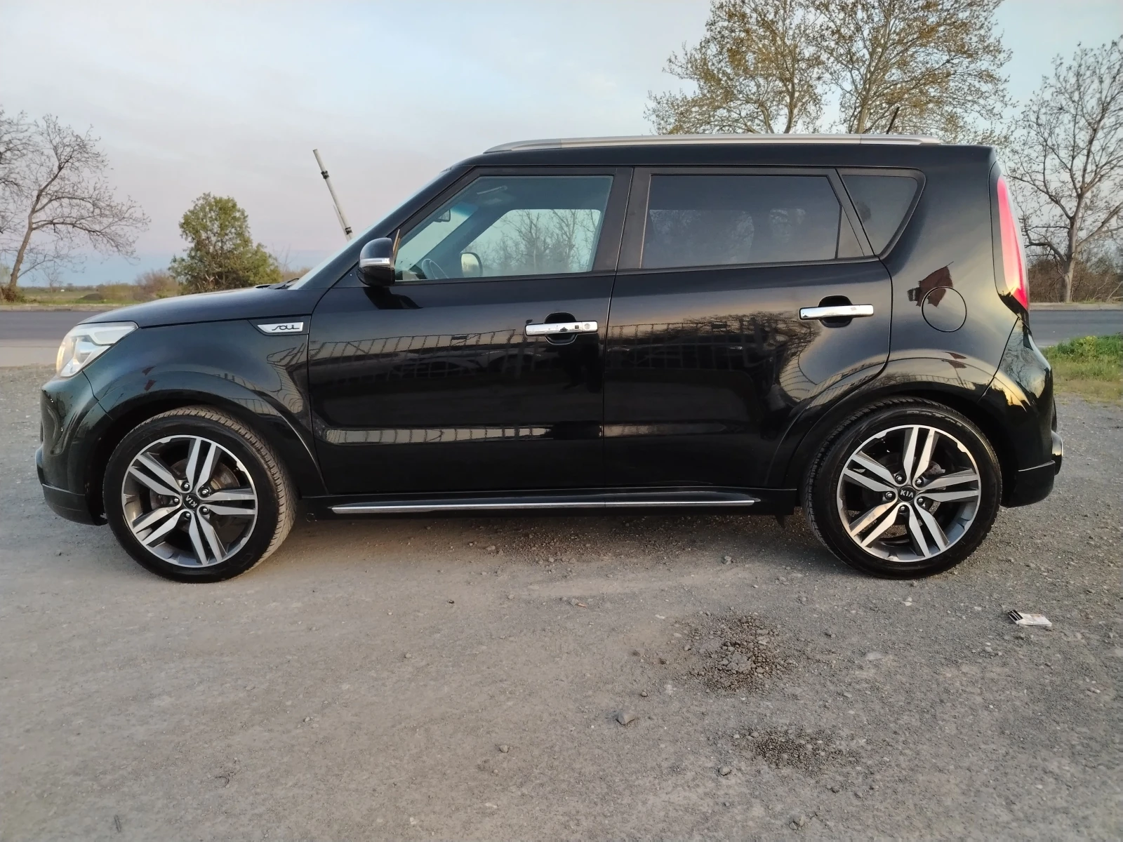 Kia Soul 1.6-132 к.с / ПРЕМИУМ / НАВИГАЦИЯ / ВСИЧКИ ЕКСТРИ, снимка 8 - Автомобили и джипове - 54230793