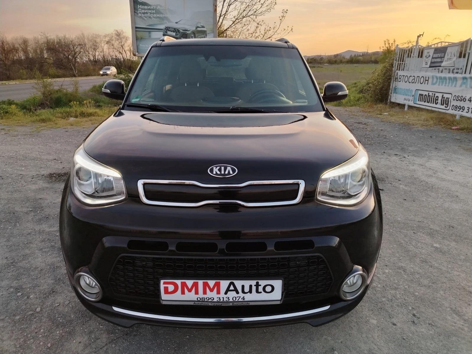 Kia Soul 1.6-132 к.с / ПРЕМИУМ / НАВИГАЦИЯ / ВСИЧКИ ЕКСТРИ, снимка 2 - Автомобили и джипове - 54230793