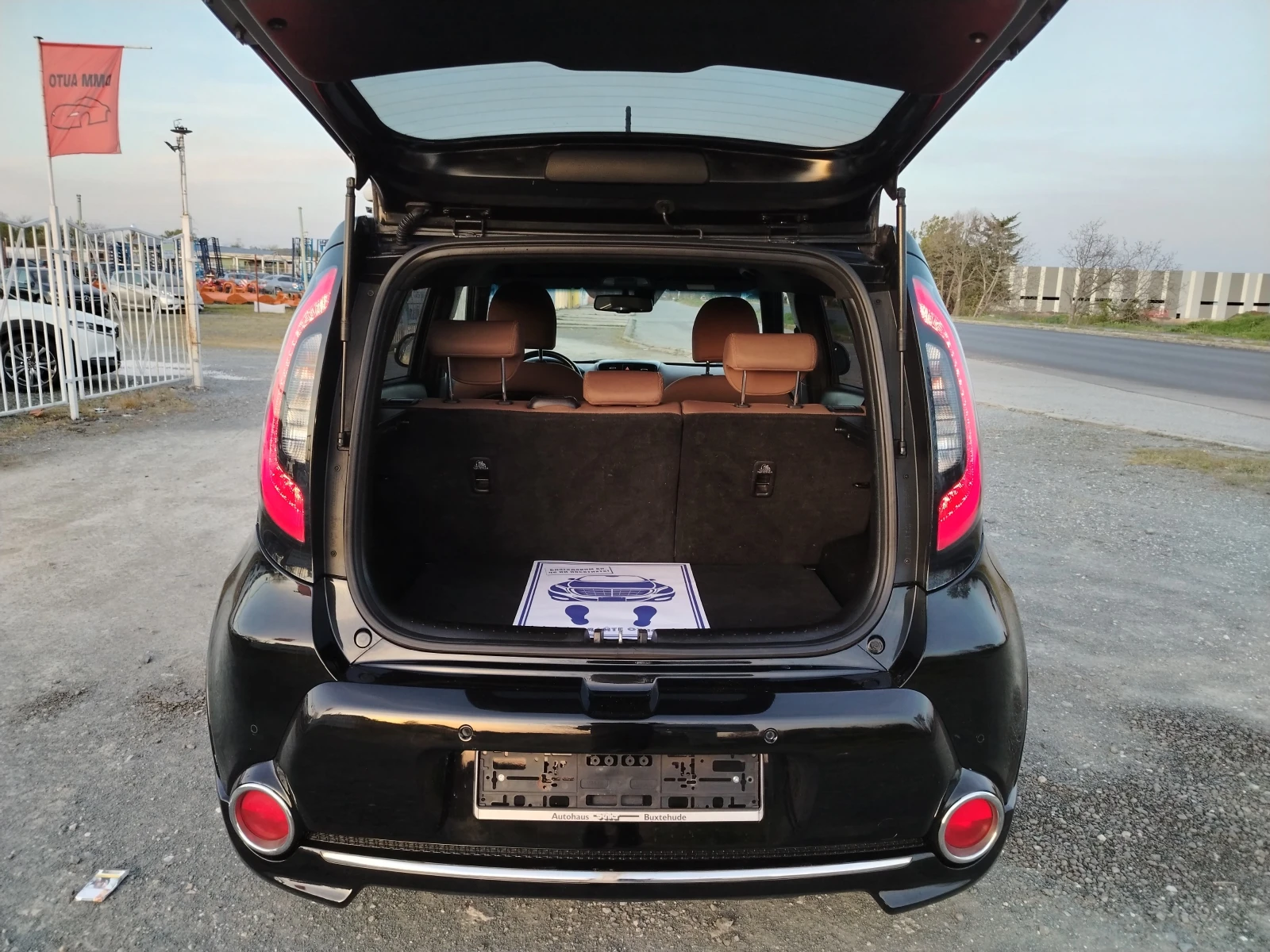 Kia Soul 1.6-132 к.с / ПРЕМИУМ / НАВИГАЦИЯ / ВСИЧКИ ЕКСТРИ, снимка 9 - Автомобили и джипове - 54230793