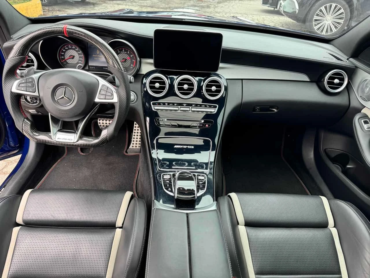 Mercedes-Benz C 63 AMG S  CARFAX, снимка 9 - Автомобили и джипове - 54236843