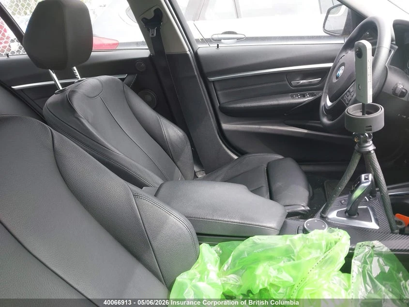 BMW 320 X-Drive* 54k km, снимка 9 - Автомобили и джипове - 54451917