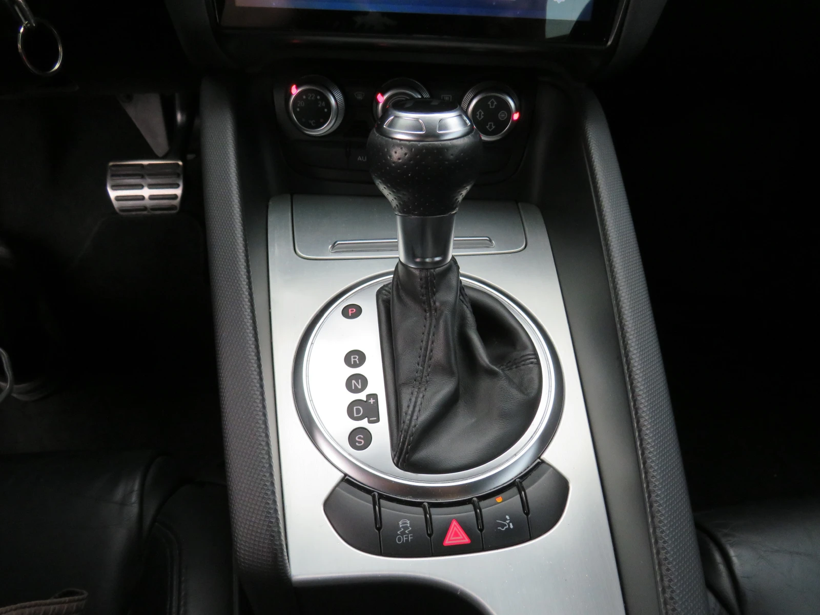 Audi Tt * 2.0TDI S-LINE QUATTRO AVTOMAT* , снимка 14 - Автомобили и джипове - 54502069