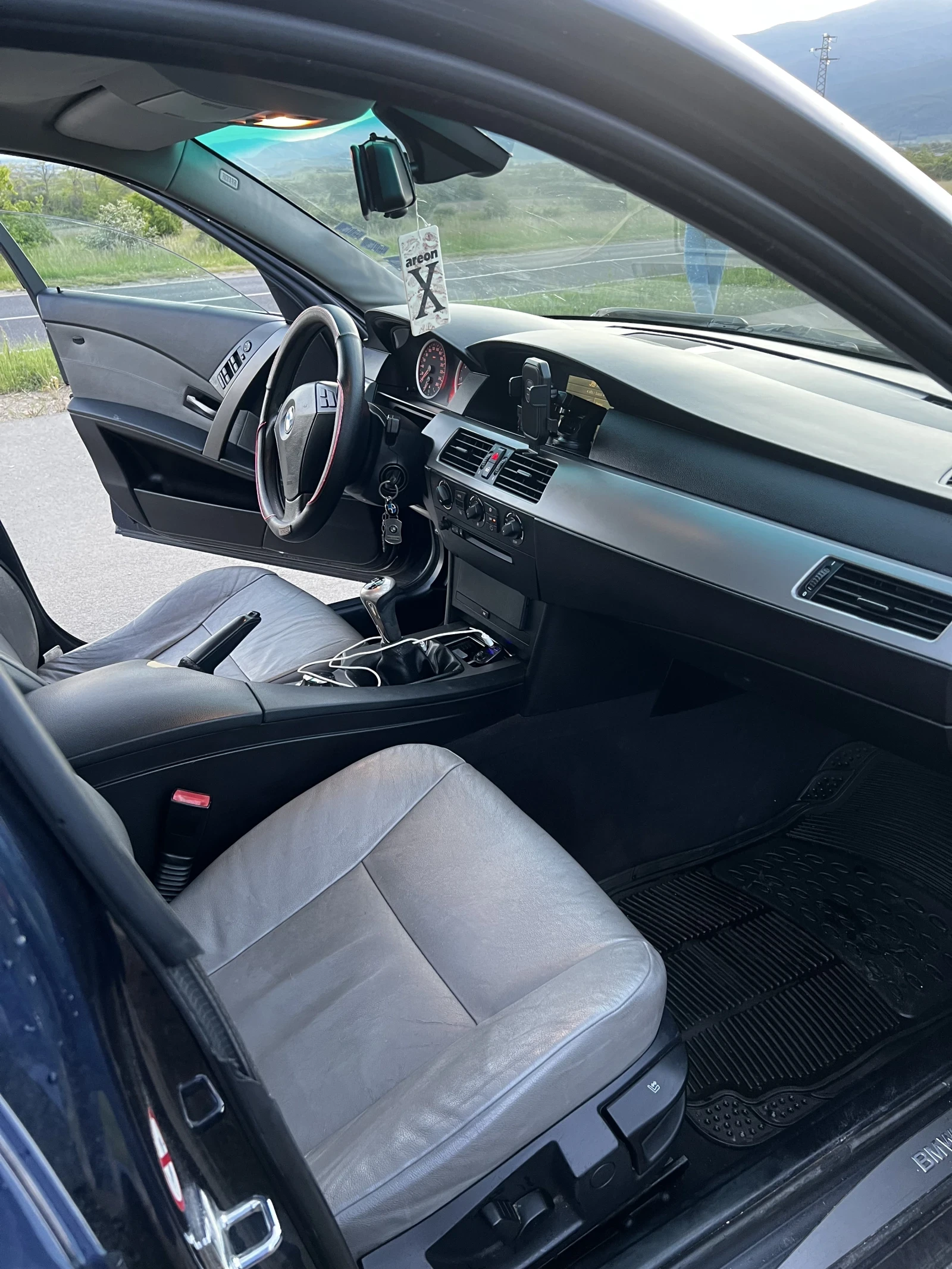 BMW 520, снимка 3 - Автомобили и джипове - 54578736