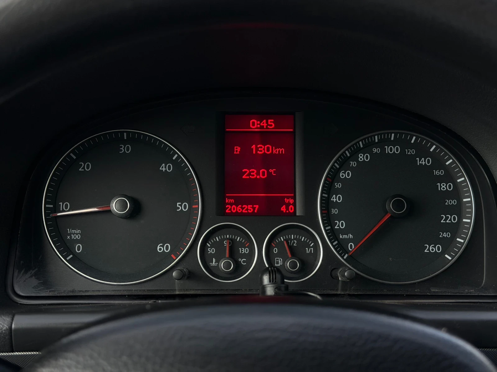 VW Touran 1.9TDi 105к.с * Навигация* * Климатик* , снимка 16 - Автомобили и джипове - 54724831