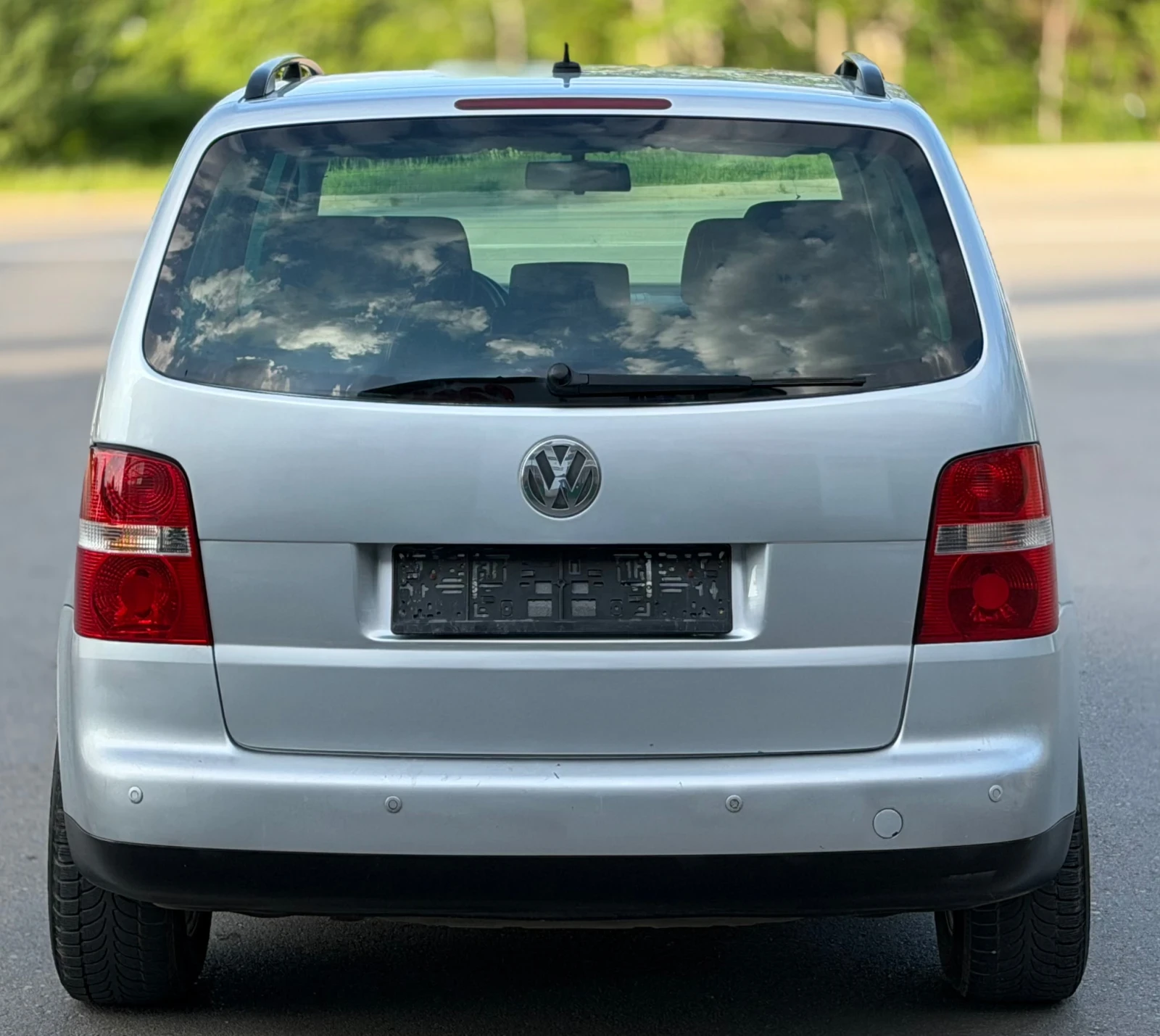 VW Touran 1.9TDi 105к.с * Навигация* * Климатик* , снимка 5 - Автомобили и джипове - 54724831