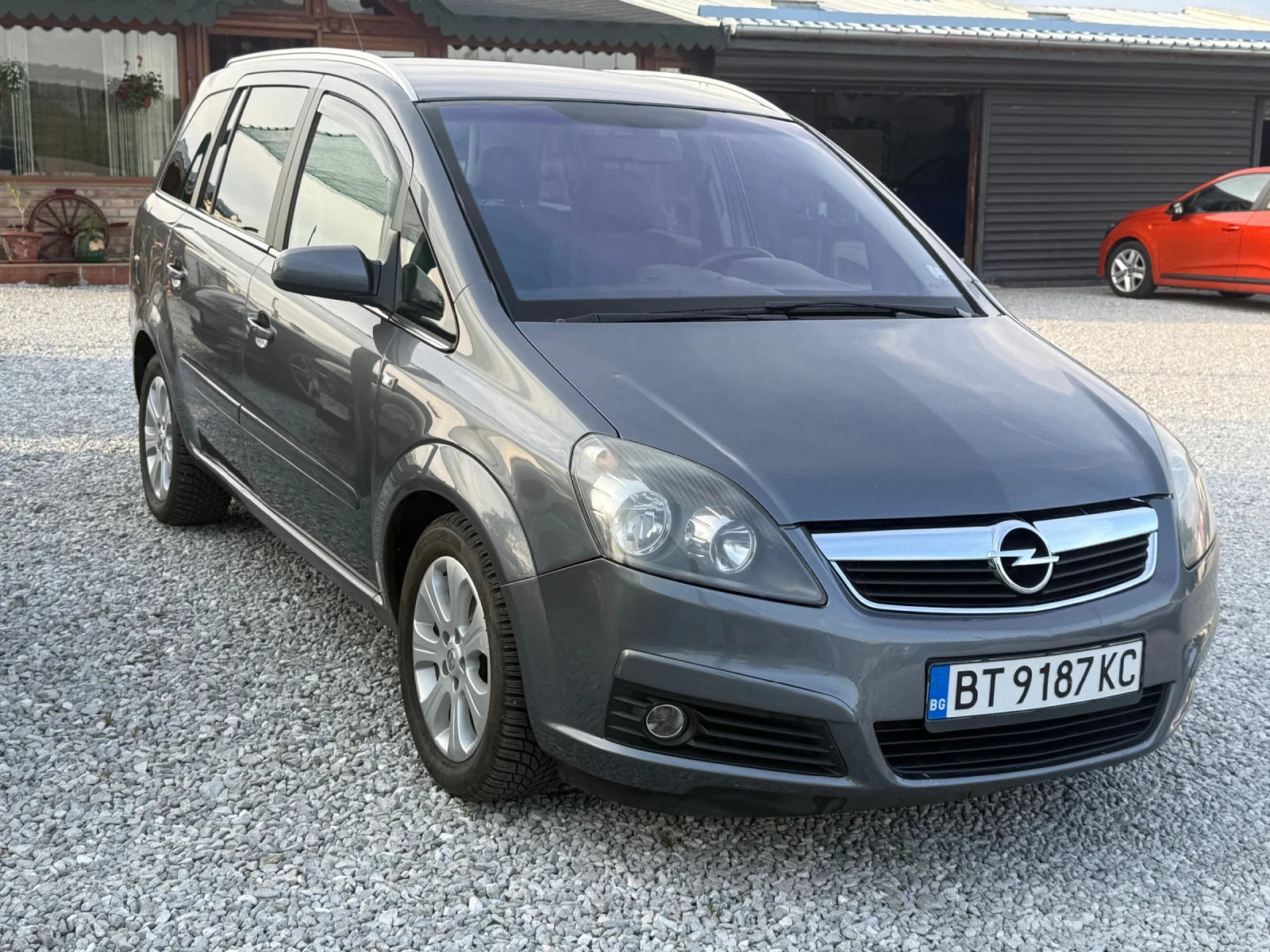 Opel Zafira 1.8 6+ 1 Италия ТОП СЪСТОЯНИЕ , снимка 2 - Автомобили и джипове - 54844841