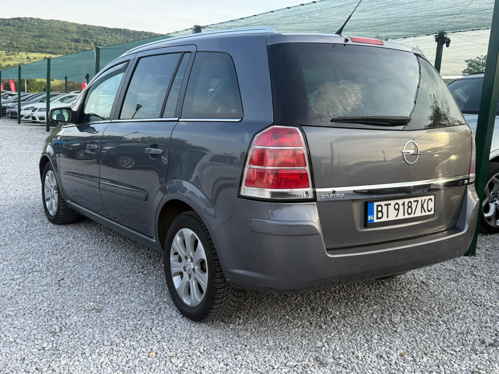 Opel Zafira 1.8 6+ 1 Италия ТОП СЪСТОЯНИЕ , снимка 3 - Автомобили и джипове - 54844841