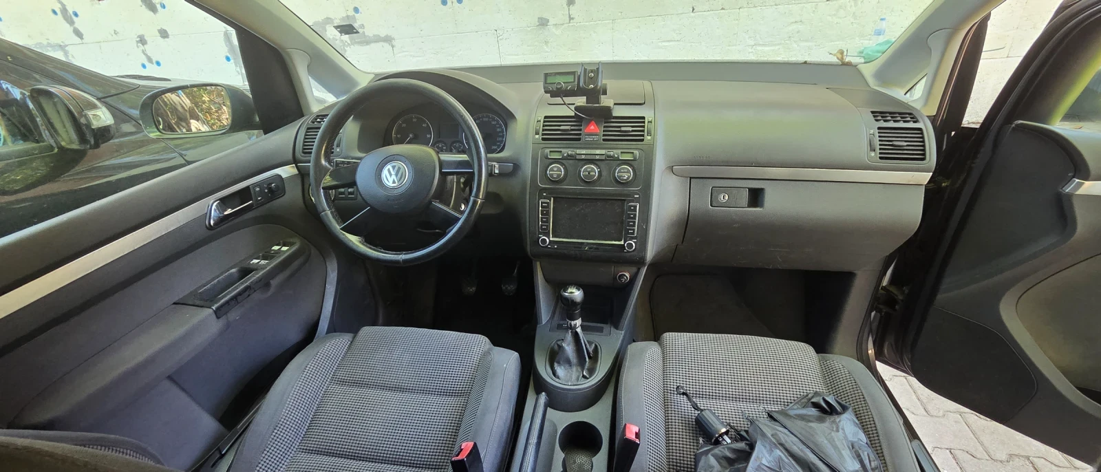 VW Touran, снимка 4 - Автомобили и джипове - 56014748