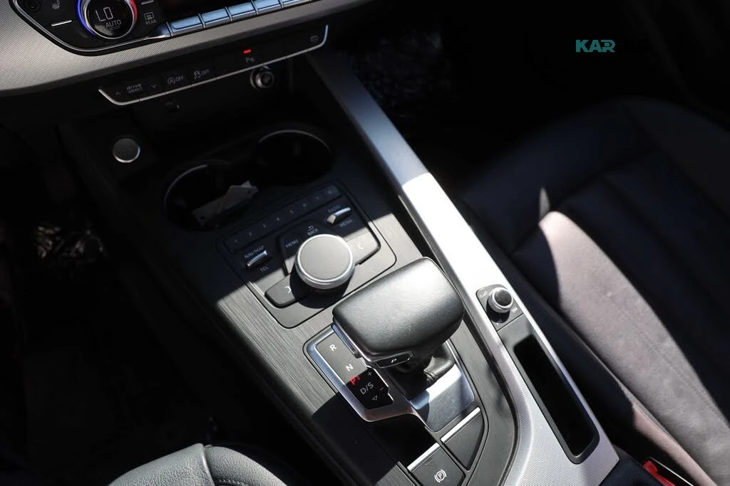 Audi A4 Ultra Premium Plus * АвтоКредит * (ЦЕНА ДО БГ), снимка 11 - Автомобили и джипове - 56064419