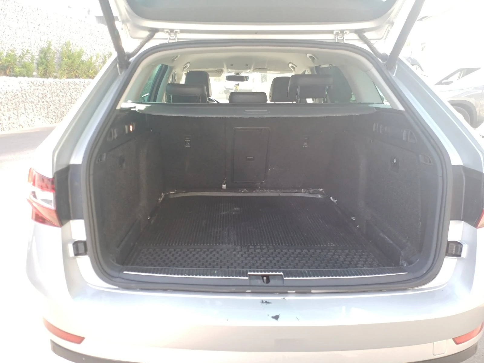 Skoda Superb 2.0 TDI, снимка 8 - Автомобили и джипове - 56126768