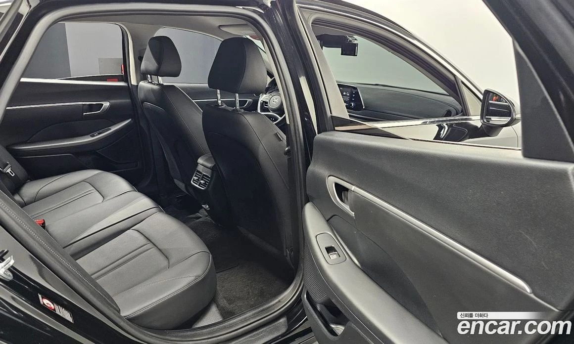 Hyundai Sonata 2.0 Smart, снимка 11 - Автомобили и джипове - 56155406