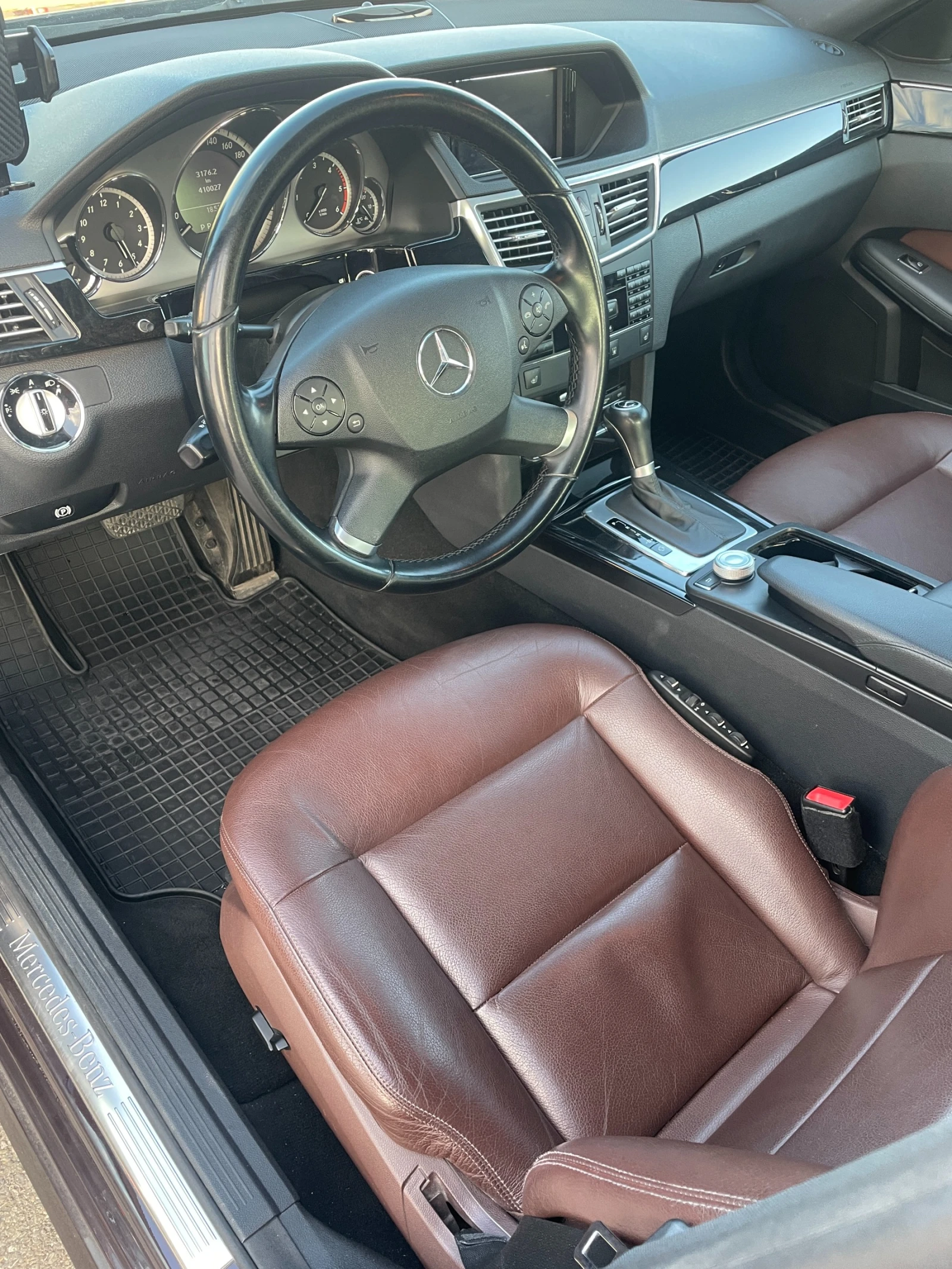 Mercedes-Benz E 250 CDI Avantgarde, снимка 10 - Автомобили и джипове - 56651973