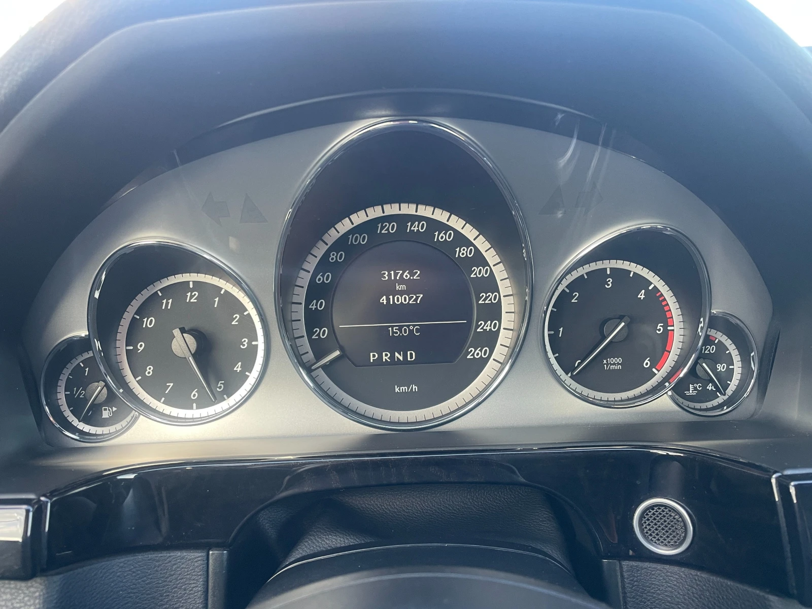 Mercedes-Benz E 250 CDI Avantgarde, снимка 8 - Автомобили и джипове - 56651973