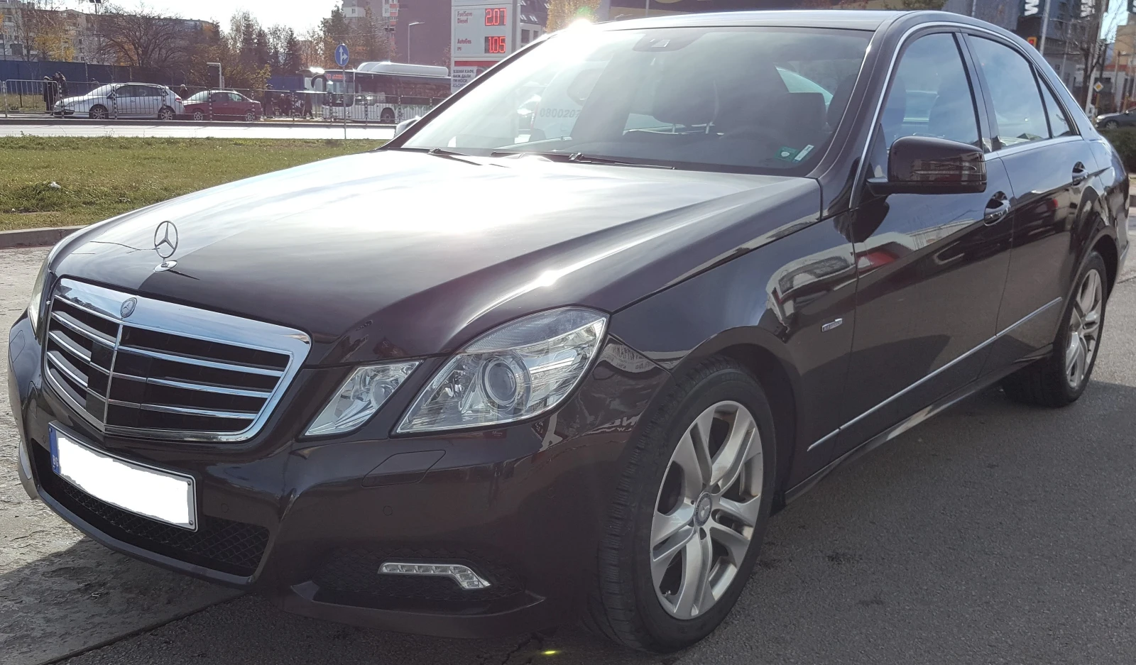 Mercedes-Benz E 250 CDI Avantgarde, снимка 7 - Автомобили и джипове - 56651973