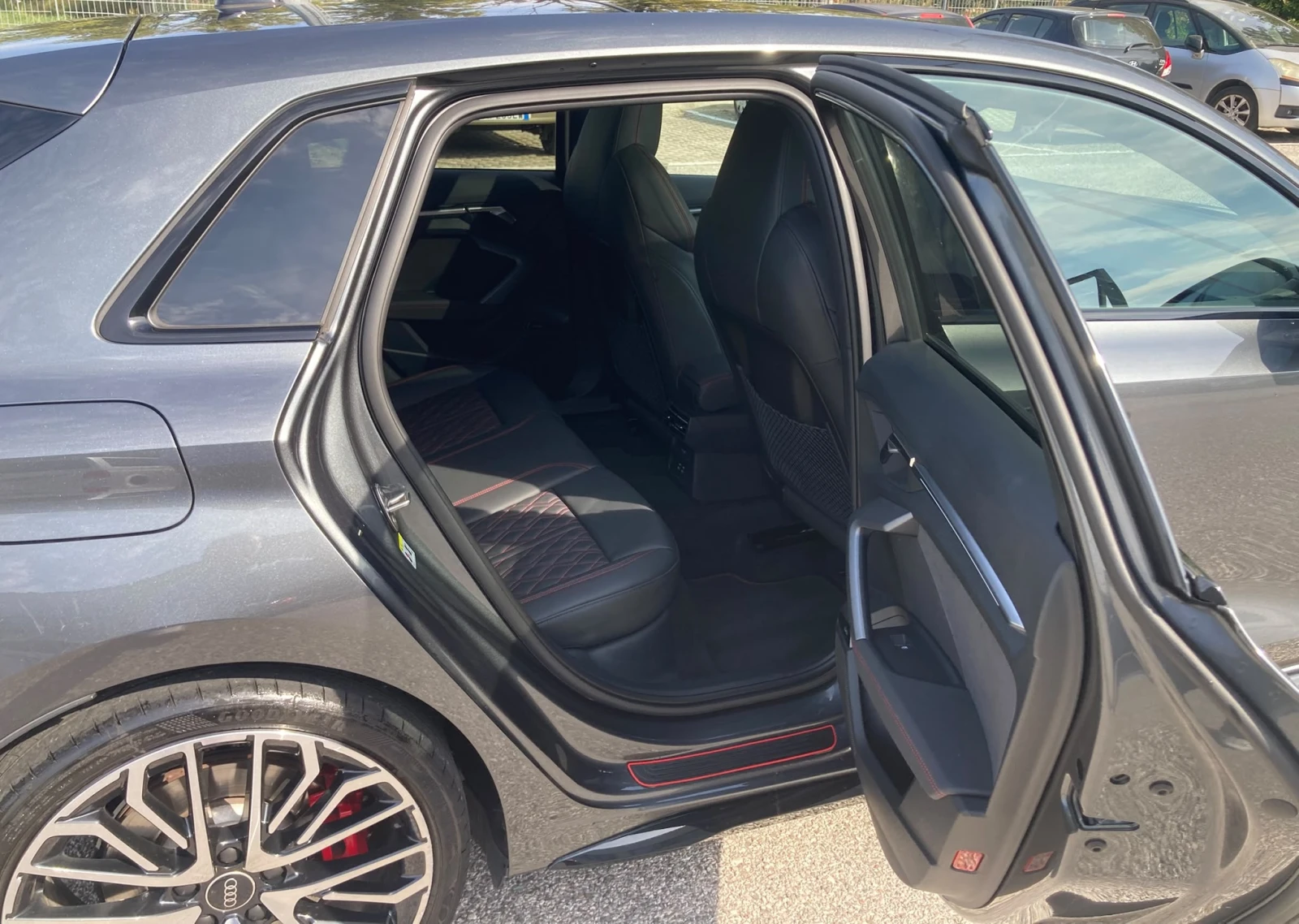 Audi S3 Sportback 2.0 TFSI Quattro AKRAPOVIC, снимка 6 - Автомобили и джипове - 56329689