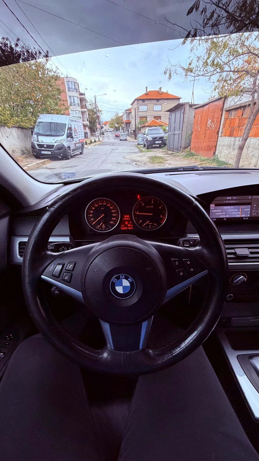 BMW 520, снимка 13 - Автомобили и джипове - 56725216
