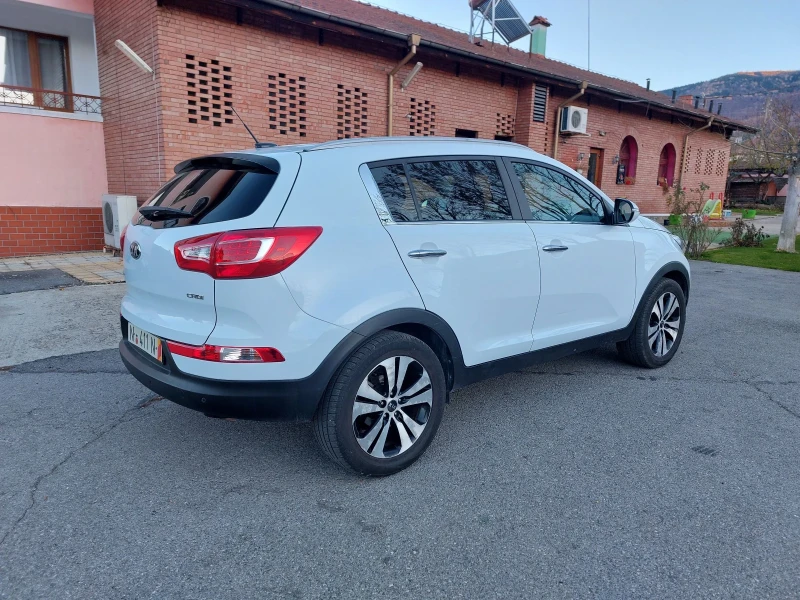 Kia Sportage 1.7CRDI, снимка 4 - Автомобили и джипове - 48538008